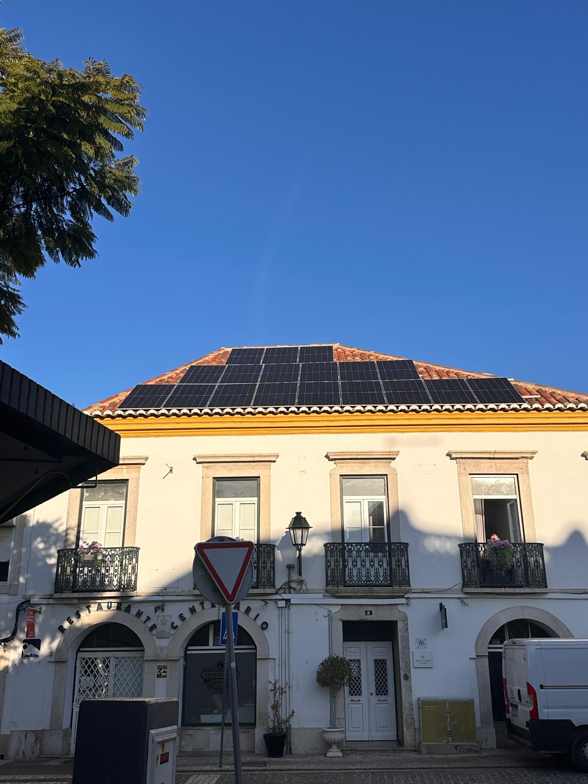 Instalação solar — Jacarandá Faro